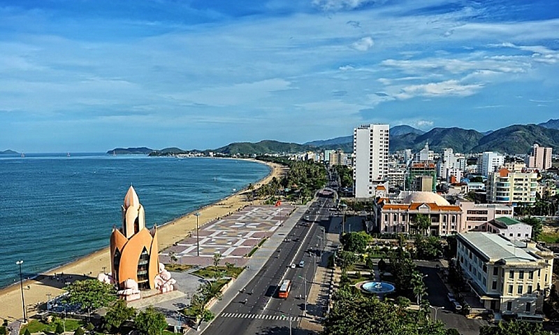 Trong định hướng phát triển toàn tỉnh thành thành phố trực thuộc Trung ương, thành phố Nha Trang được định hướng duy trì là thành phố trong thành phố Khánh Hòa.