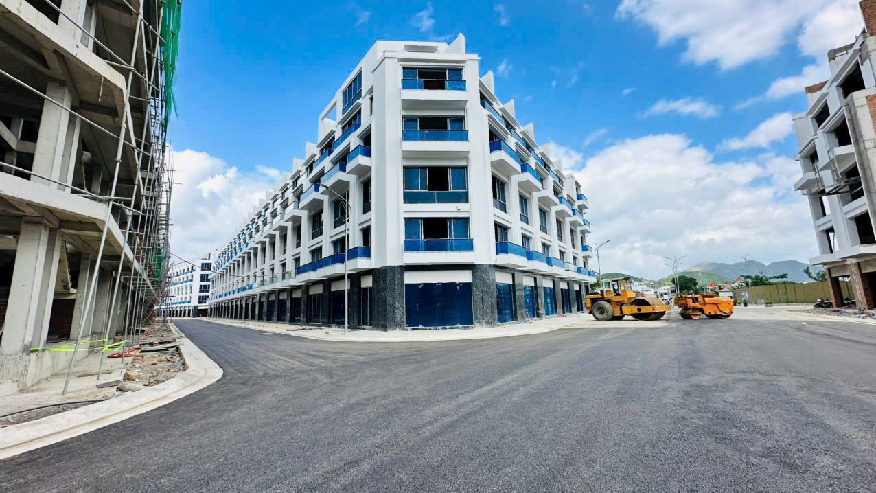 BÁN CĂN LIỀN KÈ 1B-23